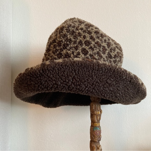 Reversible bucket hat - Picture 2 of 3